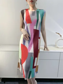 Женское платье без рукавов с геометрическим рисунком, простое и удобное летнее платье средней длины