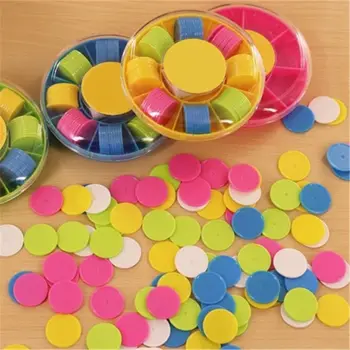 100шт Счетчики Счетных Фишек Пластиковые Маркеры 25 мм Смешанных Цветов для Фишек Бинго Игровые Жетоны с Коробкой Для Хранения